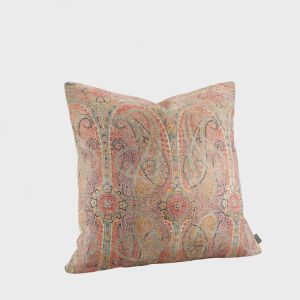 Sheldon Paisley Rose Putevar 50x50