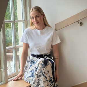 Skjørt med blått blomstermotiv One size