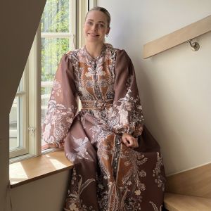 Lang kjole m/fuglemotiv Choco