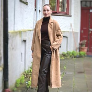 Ullkåpe med knytebelte Camel