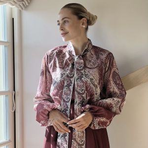 Paisley bluse Bordeaux med knyting