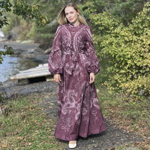 Lang kjole med paisley bordeaux
