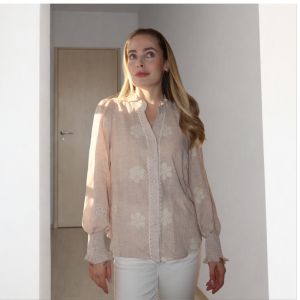 Hippie beige skjorte m/ blomst