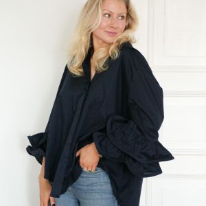 Bluse m/volangerm navy One size