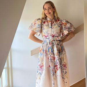 Lang kjole Creme m/blomsterprint og pufferm